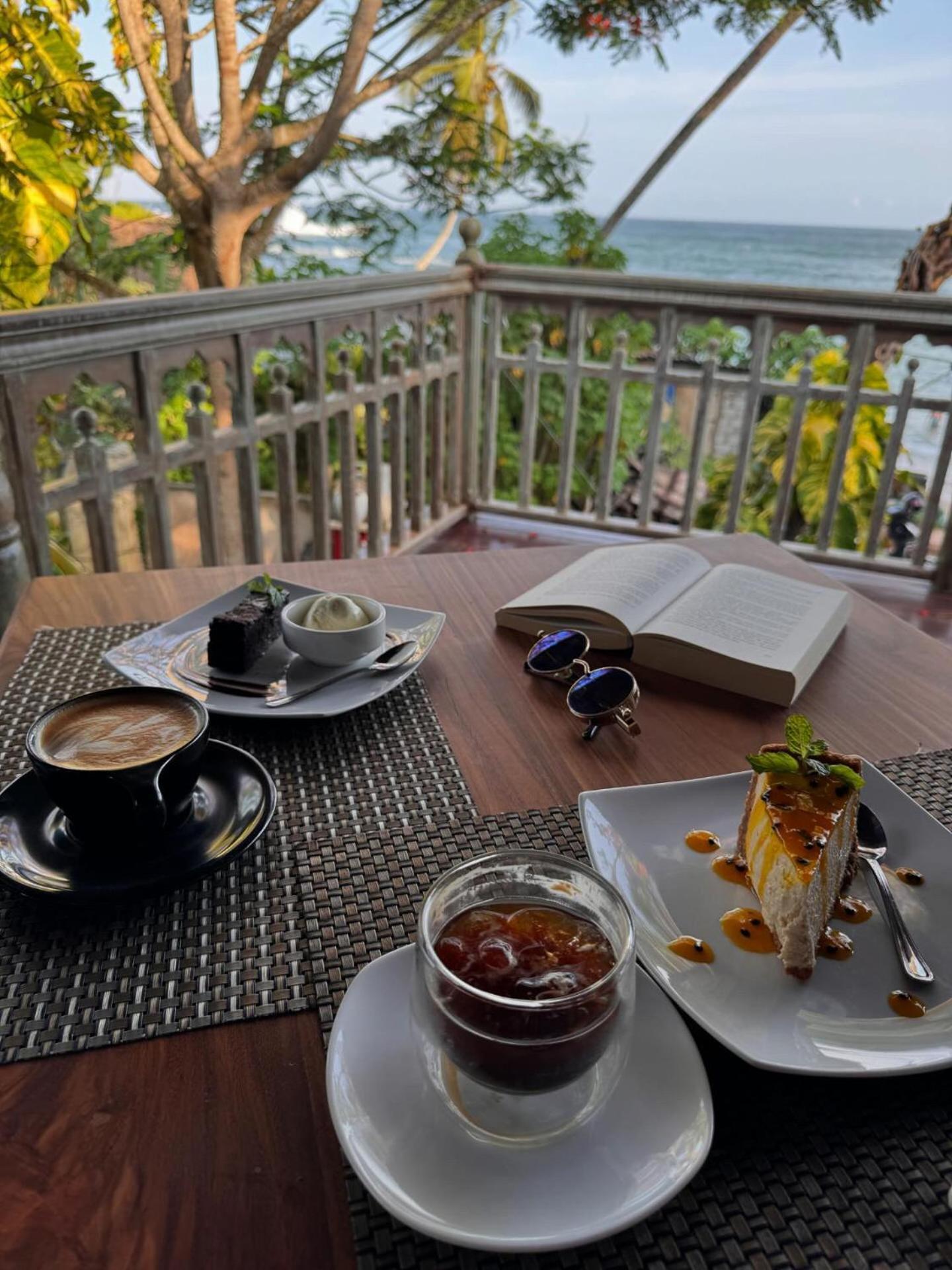 Aga Surf View Hotell Tangalle Exteriör bild