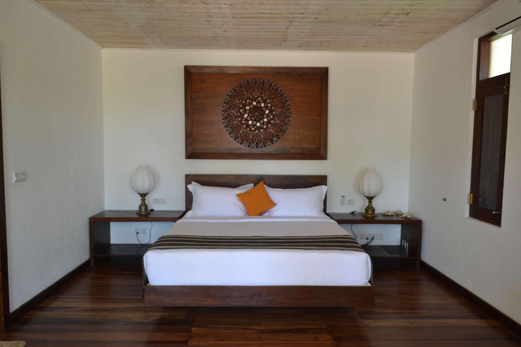 Aga Surf View Hotell Tangalle Exteriör bild
