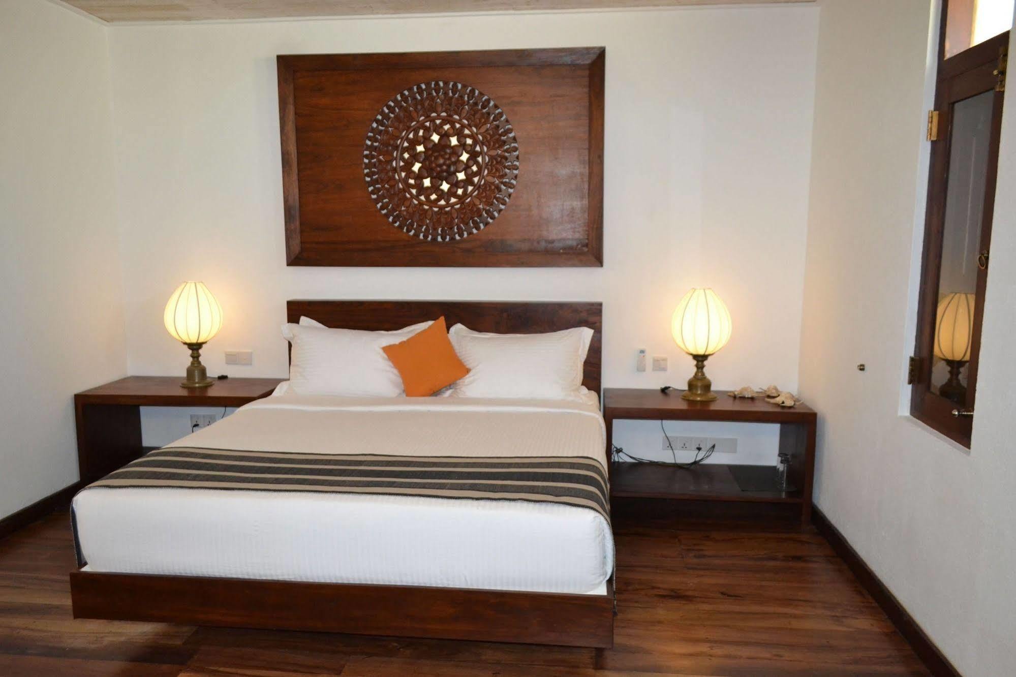 Aga Surf View Hotell Tangalle Exteriör bild
